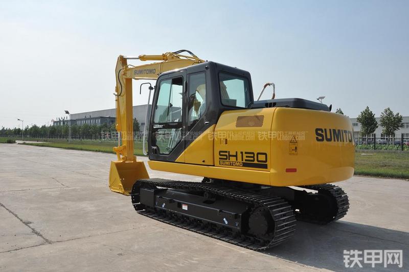 住友SH130-5挖掘机整机外观