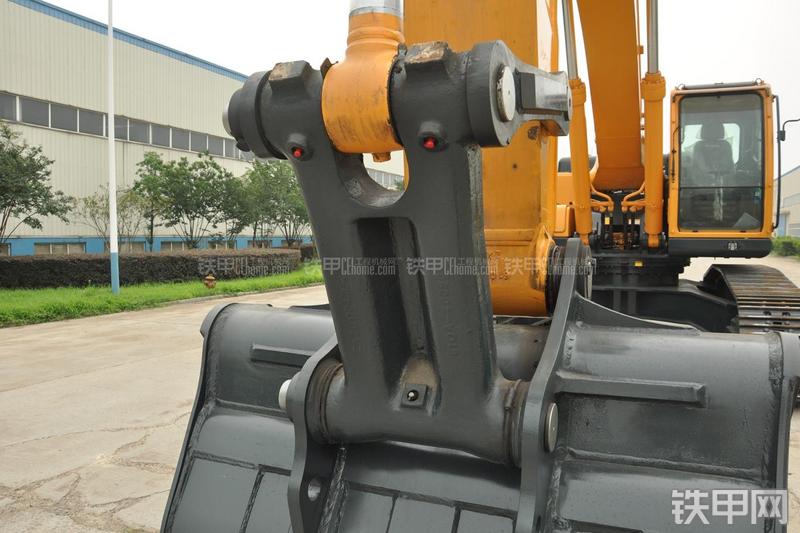 现代R385LC-9T挖掘机局部