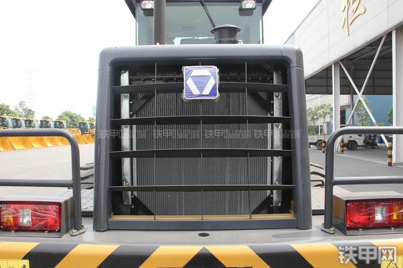 徐工LW300FN装载机局部