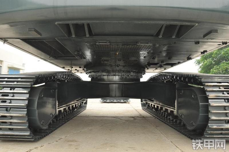 现代R385LC-9T挖掘机局部