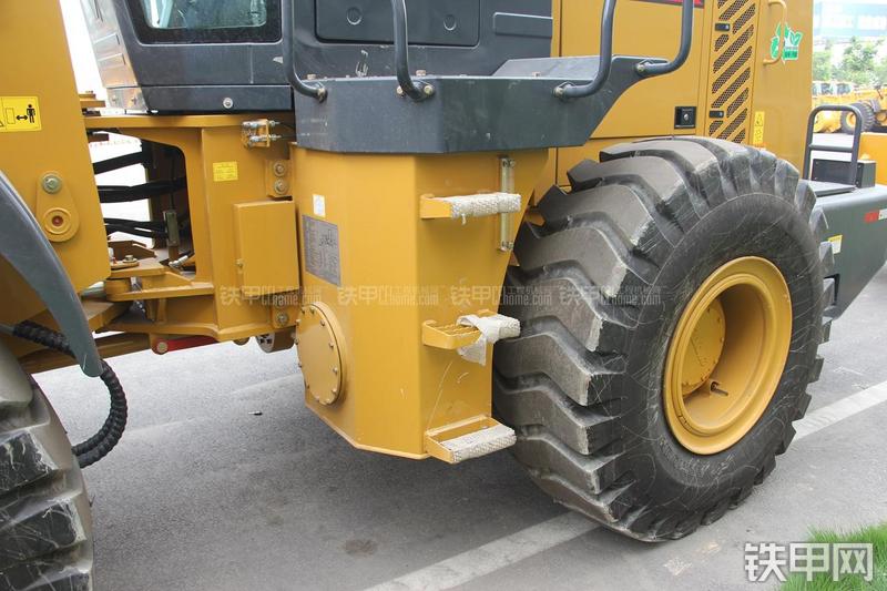 徐工LW500FN装载机局部