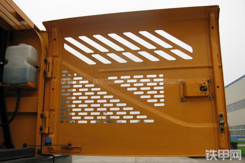 现代R485LC-9T挖掘机局部