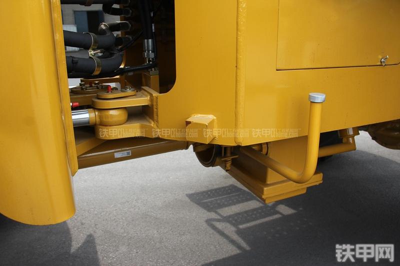 徐工LW300FN装载机局部