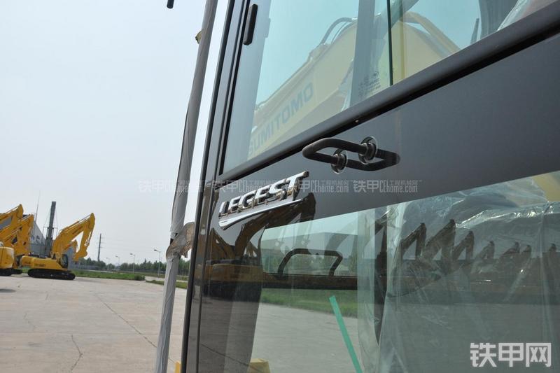 住友 SH80-6挖掘机局部