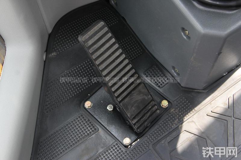 徐工LW300FN装载机局部