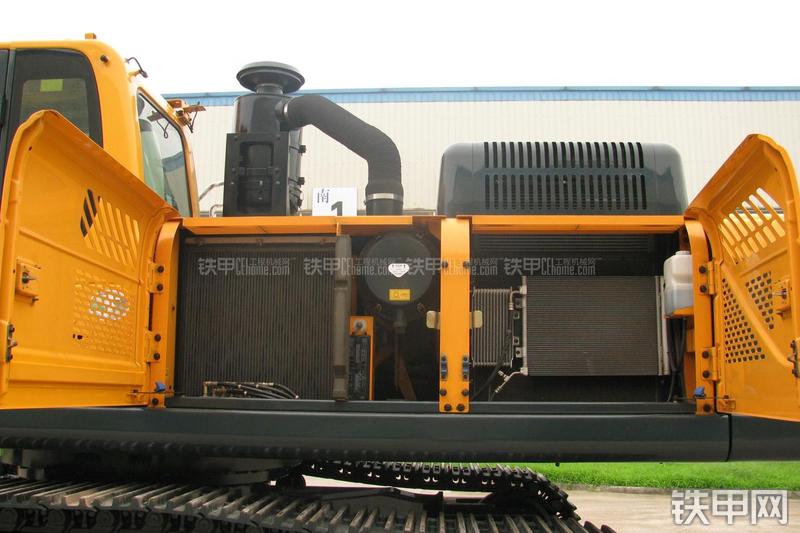 现代R485LC-9T挖掘机局部