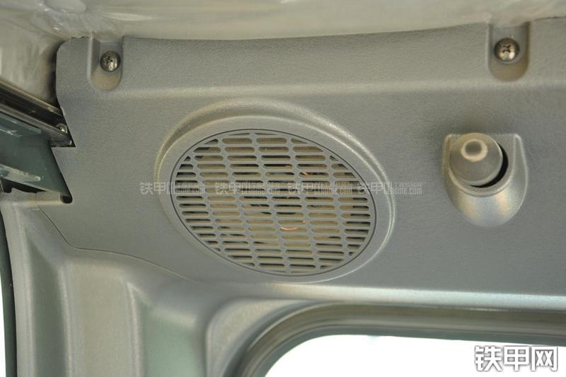 现代R385LC-9T挖掘机局部