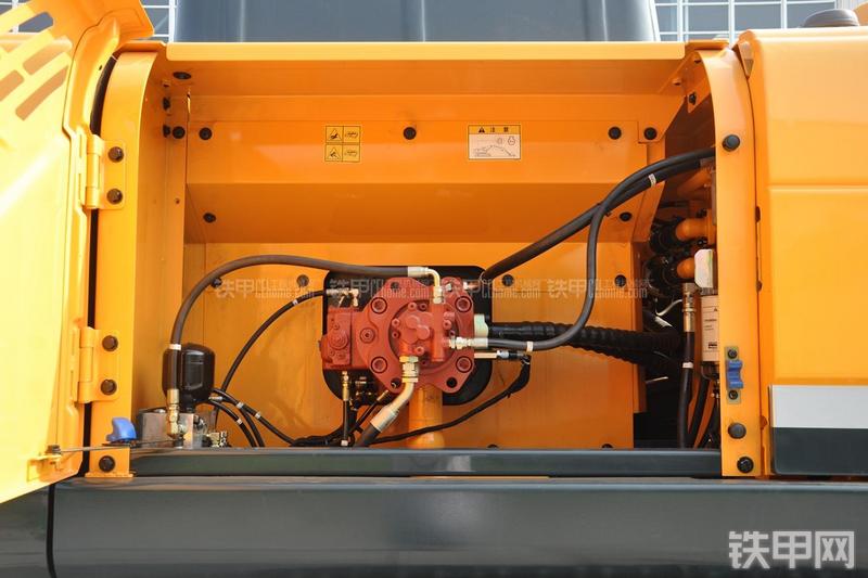 现代R305LC-9T挖掘机局部