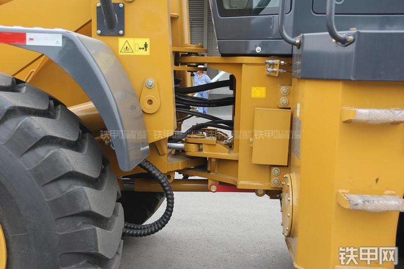 徐工LW500FN装载机局部