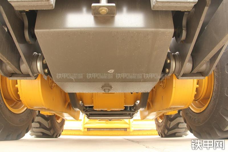 山东临工LG9190平地机局部