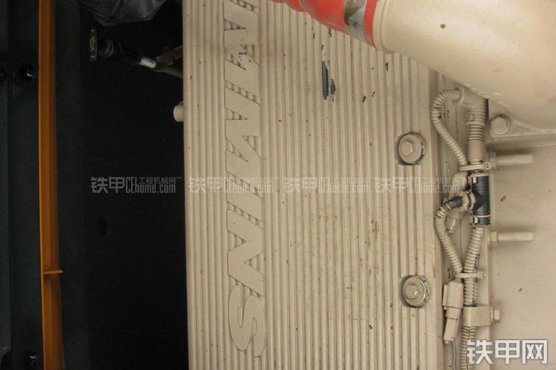 现代R485LC-9T挖掘机局部