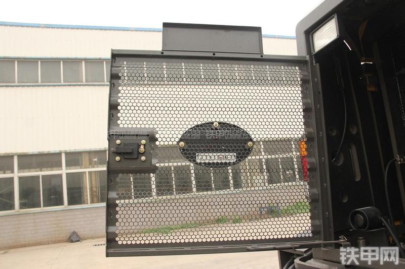 山东临工LG9190平地机局部