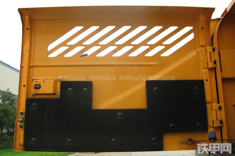 现代R485LC-9T挖掘机局部