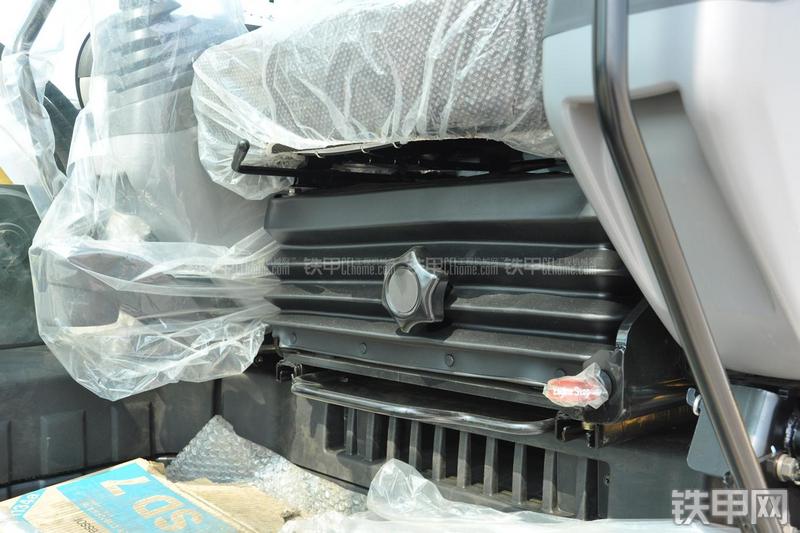 住友 SH80-6挖掘机局部