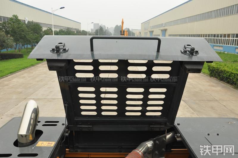 现代R385LC-9T挖掘机局部