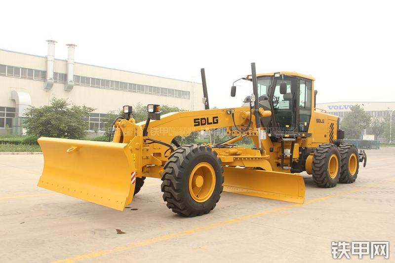 山东临工LG9190平地机整机外观