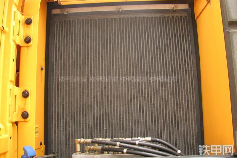 现代R485LC-9T挖掘机局部