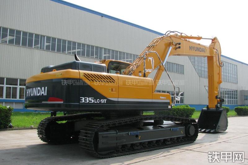 现代R335LC-9T挖掘机整机外观