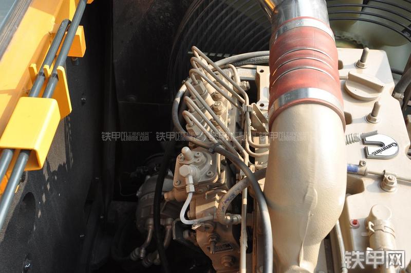 现代R305LC-9T挖掘机局部