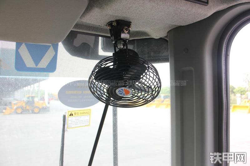 徐工LW500FN装载机局部