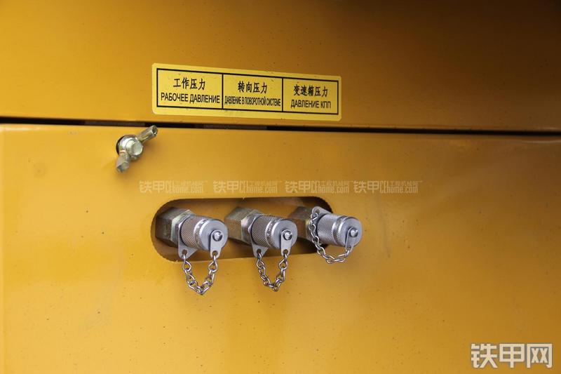 徐工LW300FN装载机局部