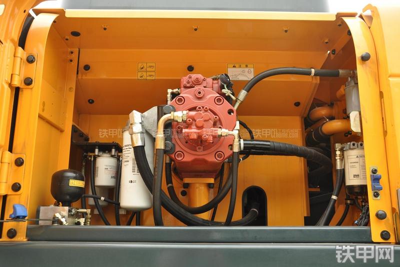 现代R385LC-9T挖掘机局部