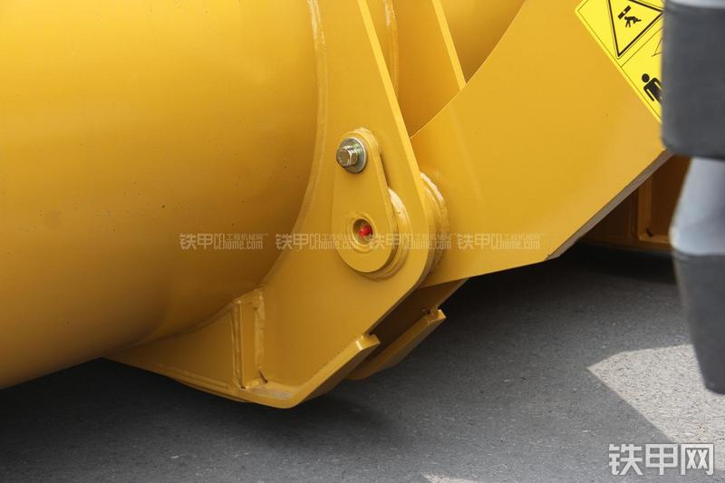 徐工LW300FN装载机局部