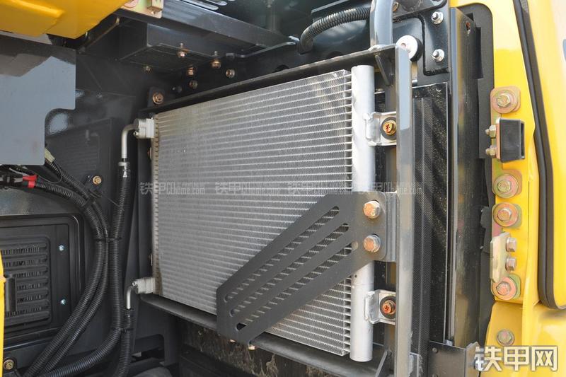 住友 SH80-6挖掘机局部