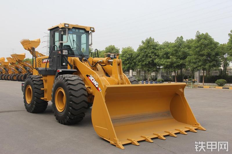 徐工LW500FN装载机整机外观