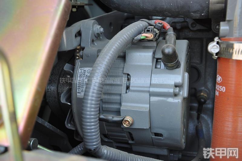 住友 SH80-6挖掘机局部