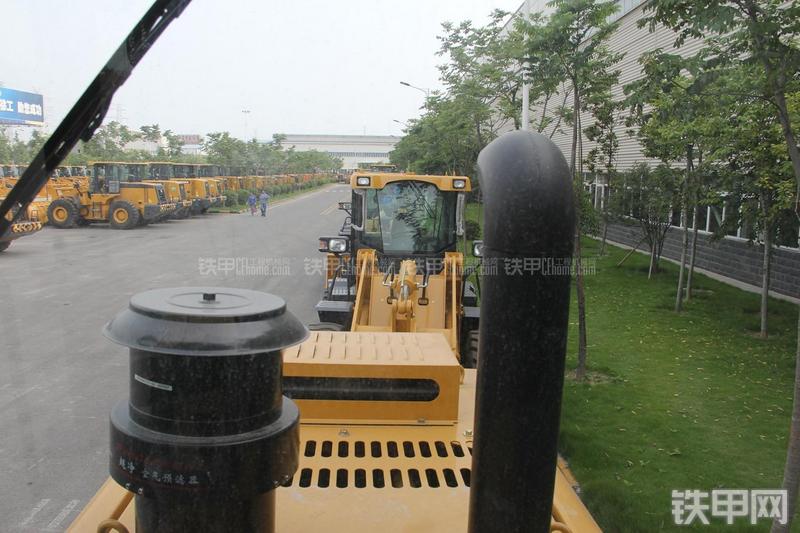 徐工LW500FN装载机局部