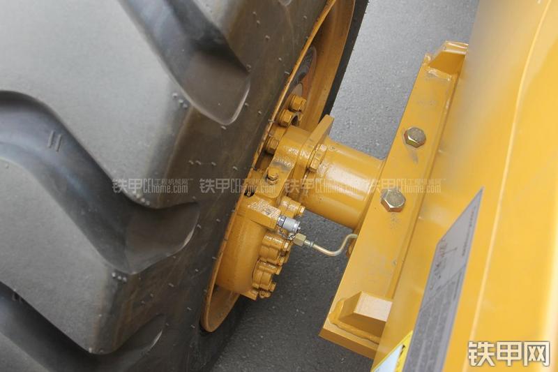 徐工LW300FN装载机局部