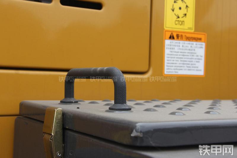 徐工LW300FN装载机局部