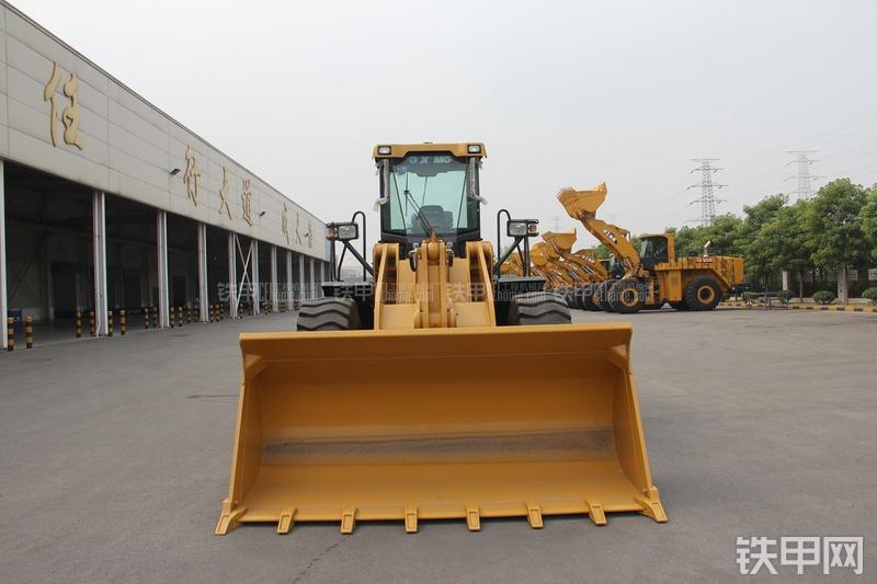 徐工LW500FN装载机整机外观