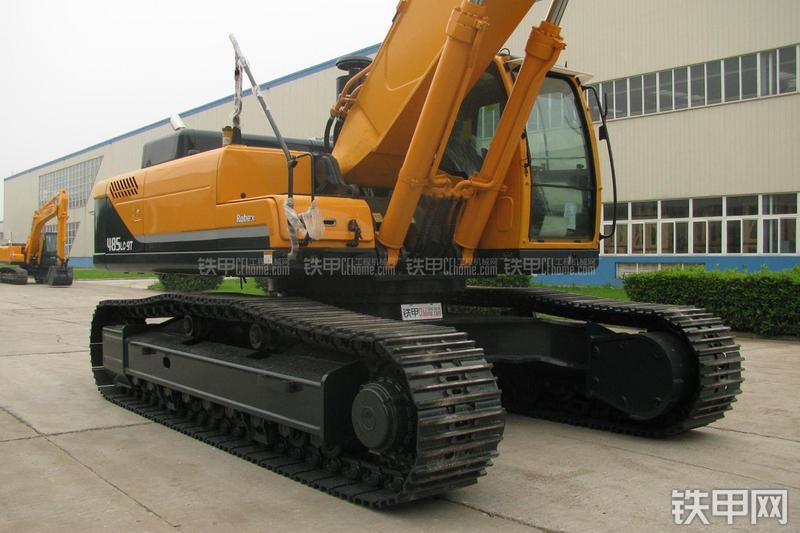 现代R485LC-9T挖掘机局部