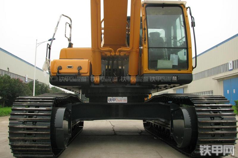 现代R485LC-9T挖掘机局部