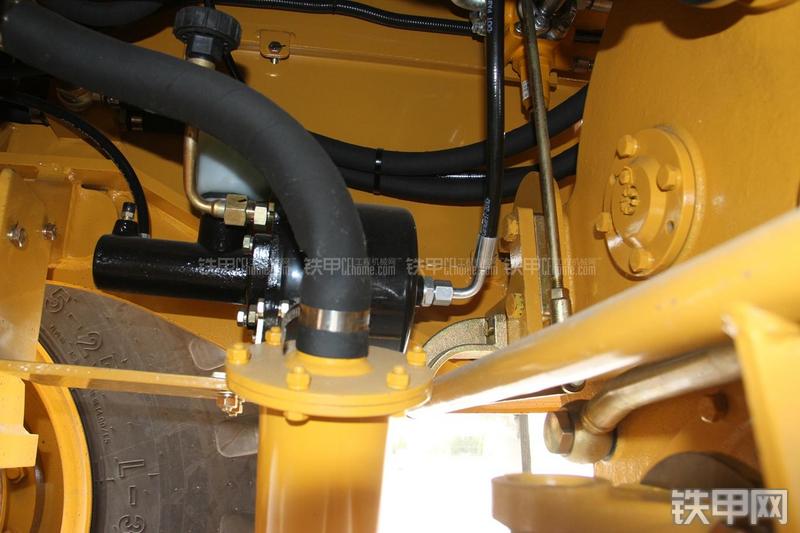 徐工LW300FN装载机局部