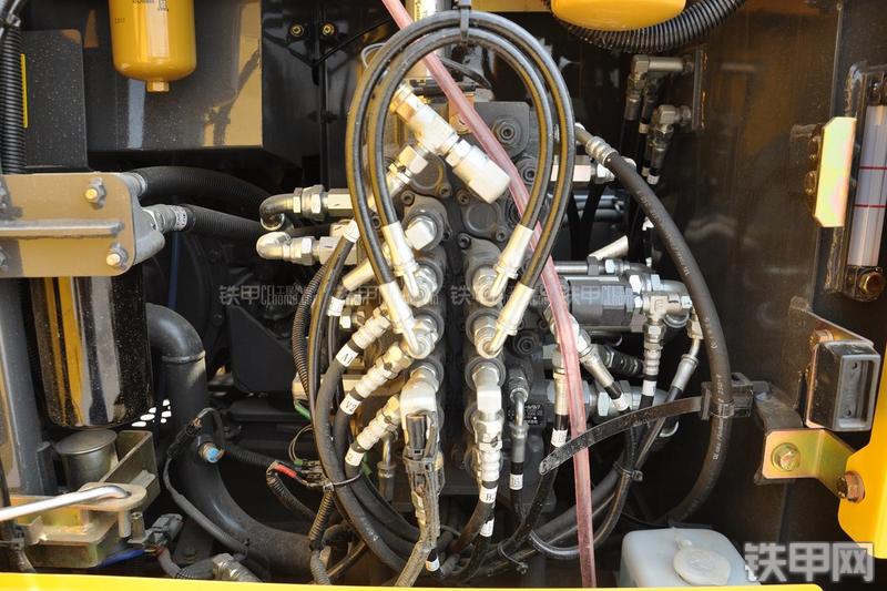 住友 SH80-6挖掘机局部