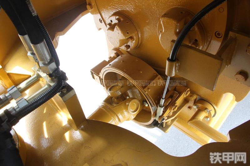 徐工LW300FN装载机局部