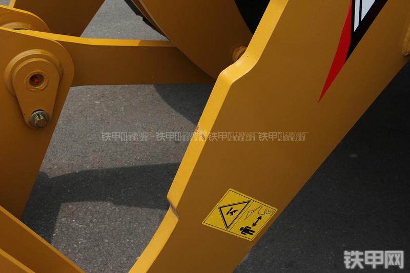 徐工LW300FN装载机局部