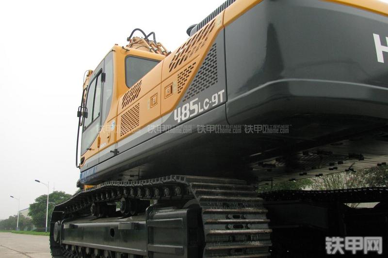 现代R485LC-9T挖掘机局部