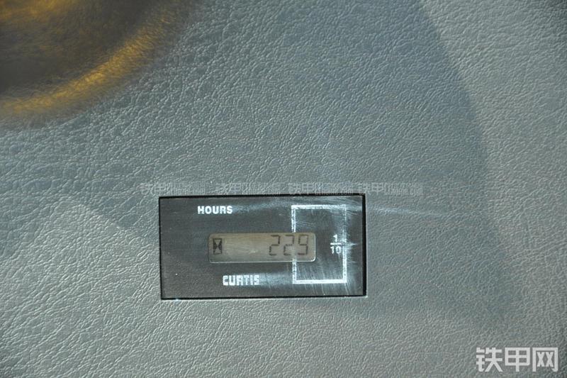 现代R485LC-9T挖掘机局部