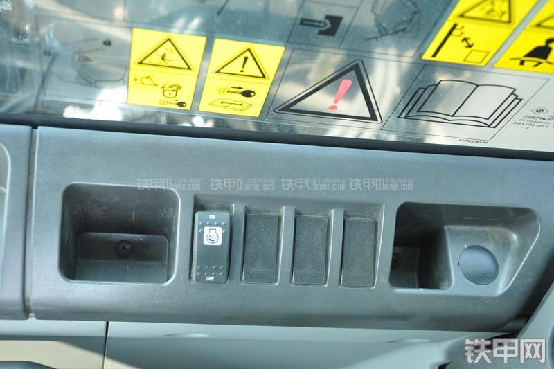 住友 SH80-6挖掘机局部