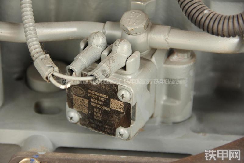 山东临工LG9190平地机局部