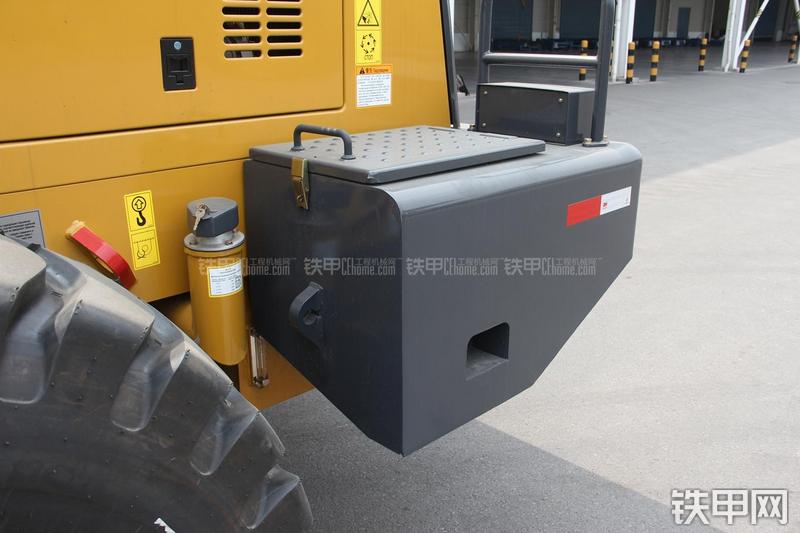 徐工LW300FN装载机局部