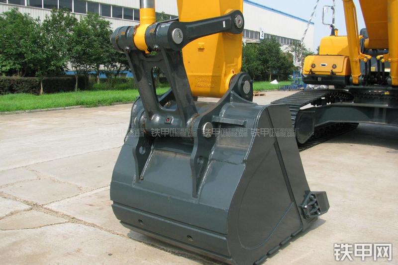 现代R335LC-9T挖掘机局部