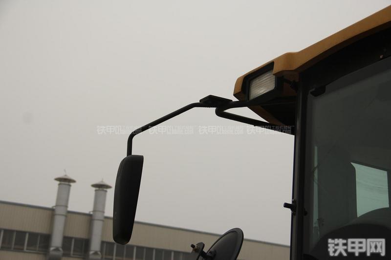 山东临工LG9190平地机局部