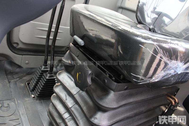 徐工LW300FN装载机局部