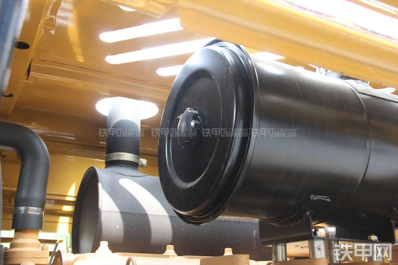 徐工LW300FN装载机局部