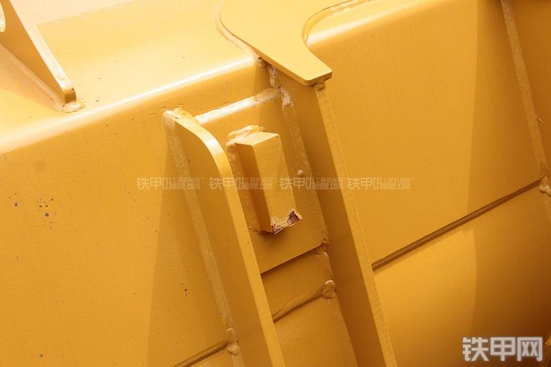 徐工LW300FN装载机局部